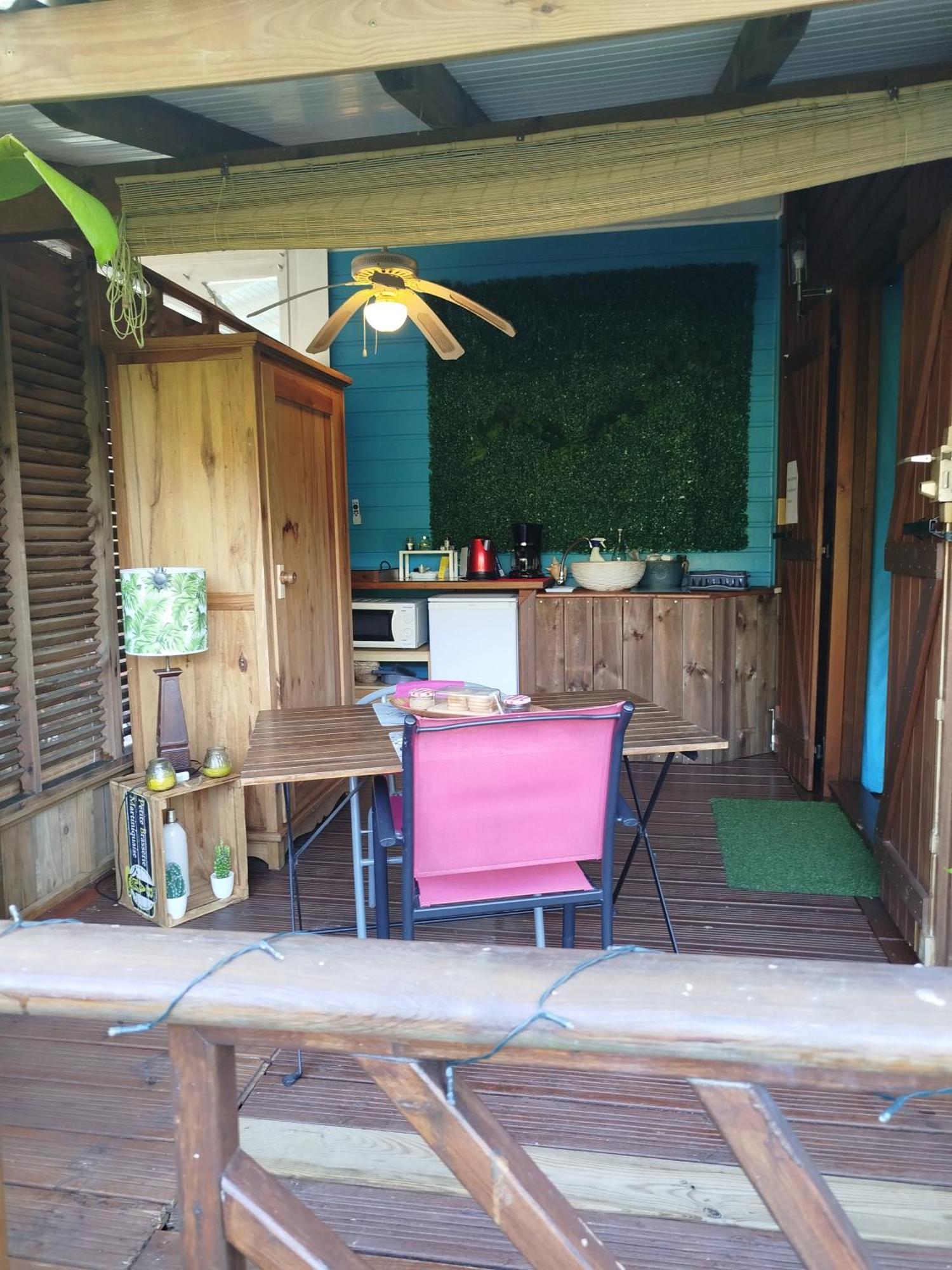 Ti-Case Appartement Jacuzzi A 100M De La Plage Sainte-Luce Dış mekan fotoğraf